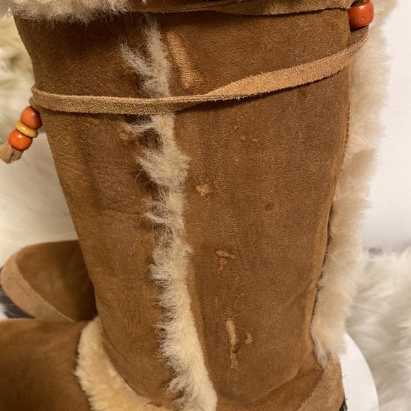 Ugg boots, size 8, knee high, super fun & unusual - Picture 5 of 8
